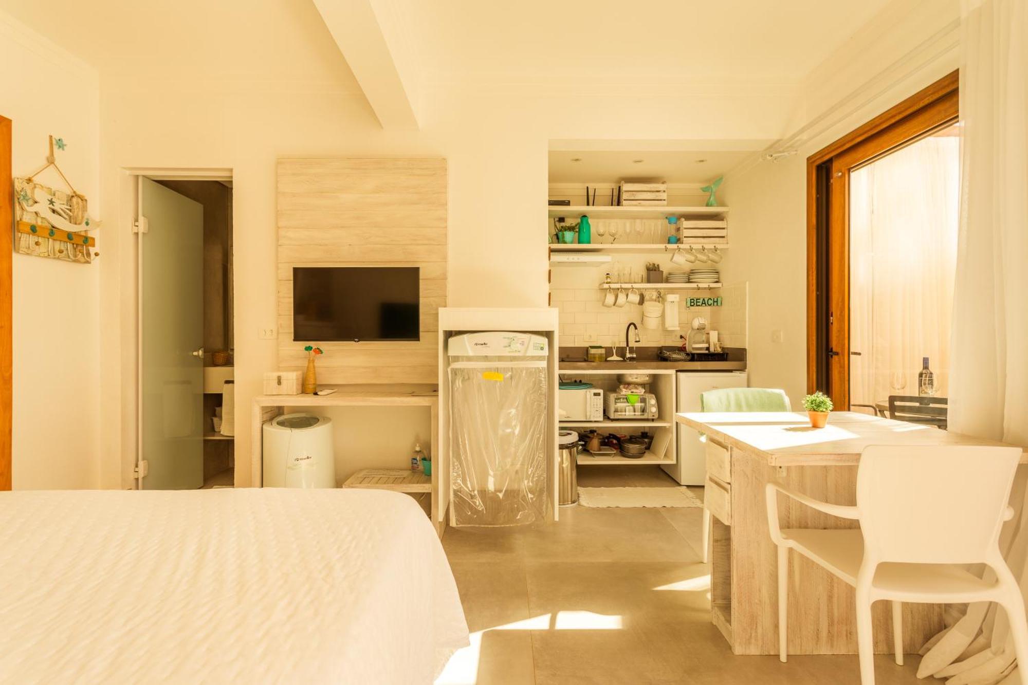 Casa D'Aroeira Residencial Boutique - Centro De Juquei - 2 Quadras Do Mar - Servico De Praia - Roupa De Cama 600 Fios Algodao Egipcio - Toalhas Banho E Praia - Tudo Novo - Estacionamento Interno - Cozinha - Consulte Unidades Com Ofuro Hidro E Cromote Eksteriør billede